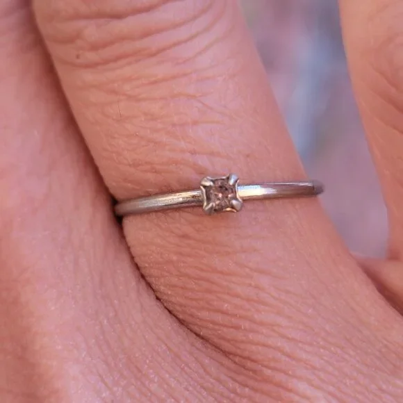Dainty minimalist smoky topaz stamped STER silver ring - Picture 2 of 15